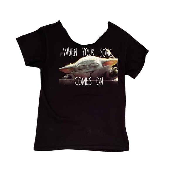 Baby Yoda women’s small tshirt - Picture 4 of 5